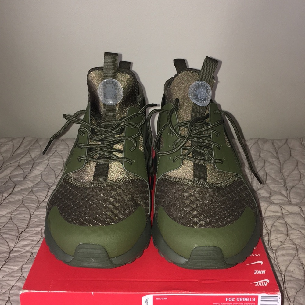 Nike Air Huarache Triple Olive Green Size 12